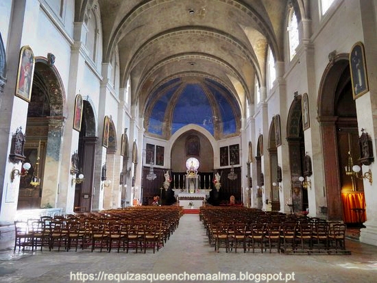 Interior da igreja de Saint Symphorien de Carmes