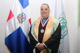 Esteban Tiburcio Gómez es investido como Miembro de Número de la Academia de Ciencias   