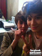 W LIVE EXO SEHUN & SHINee TAEMIN. Both of you really cute. v^ ^v (live se hun shinee taemin exo )