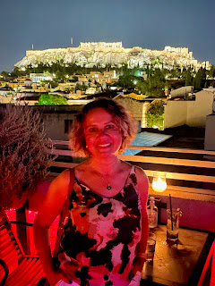 Atina manzaralı rooftop bar tavsiye