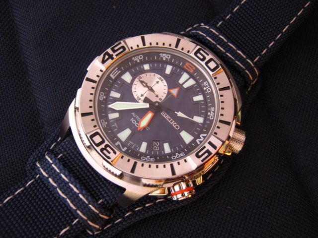 Thread: Seiko SSA053 $110 Compass Monster newer hacking auto movement!