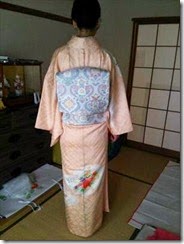 妊婦さんを着付けに (1)