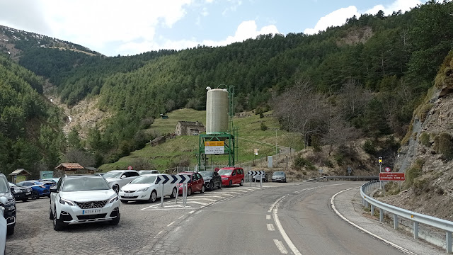 Parking, borda y túnel de Cotefablo