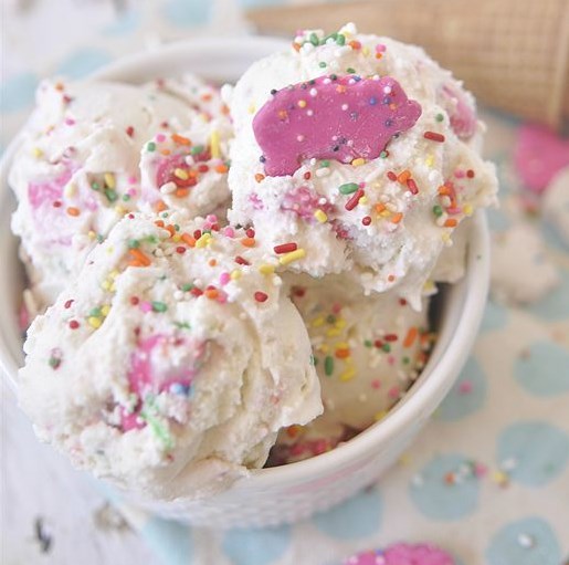 Circus Animal Cookies and Sprinkles Ice Cream #dessert #yummydessert