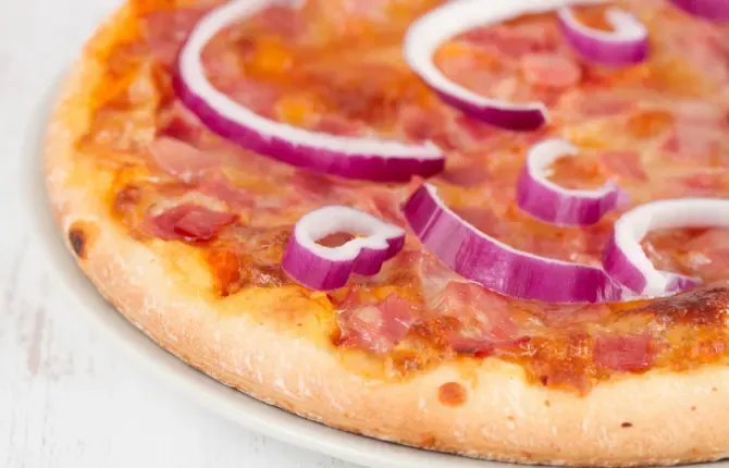 Cheese and Onion Pizza