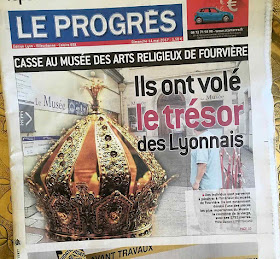 Principal jornal de Lyon noticia o furto sacrílego da coroa de Nossa Senhora de Fourvière.