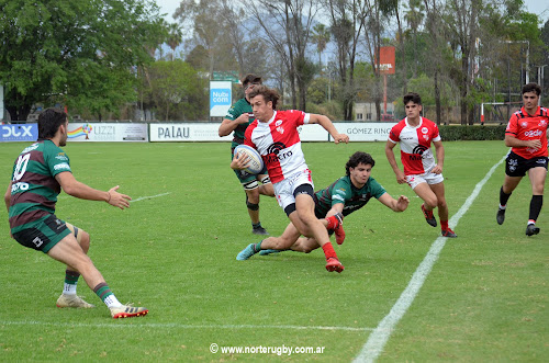 Jockey ganó, y sigue con posibilidades