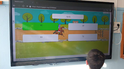 I bambini della 3 B  protagonisti di giochi digitali di matematica.