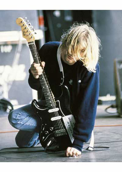 kurt cobain death photos. kurt cobain dead.