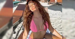 benafsha soonawalla pink bikini sexy body