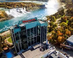 10+ Famous Hotels In Canada