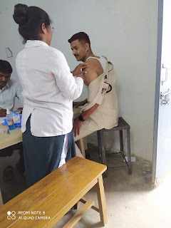 भानुप्रतापपुर में थाना प्रभारी समेत पुलिसकर्मियों को लगाई बूस्टर डोज भानुप्रतापपुर में थाना प्रभारी समेत पुलिसकर्मियों को लगाई बूस्टर डोज