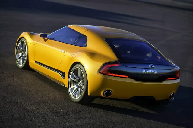 Kia GT4 Stinger Concept /AutosMk