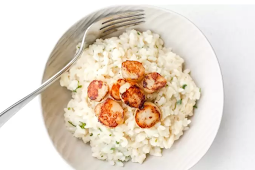 CREAMY PARMESAN (NO WINE) RISOTTO WITH SEARED SCALLOPS