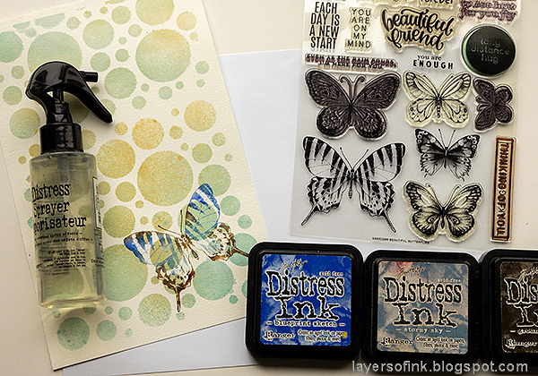 Layers of ink - Beautiful Butterflies Art Journal Page Tutorial by Anna-Karin Evaldsson.