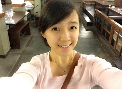 Sofia JKT48 Selfie Saat Makan Malam Bersama Keluarga