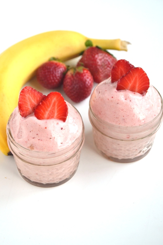 This 3-Ingredient Strawberry Banana Ice Cream takes 3 minutes to make and is much healthier than your typical ice cream but still delicious! www.nutritionistreviews.com