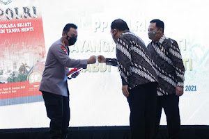 Kapolri: Buku 'Bhayangkara Sejati Mengabdi tanpa henti' Jadi Renungan Polri untuk Jadi Lebih Baik