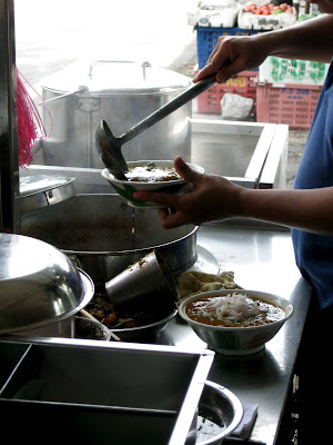 laksa beras. Curry Laksa at Hare amp;