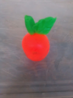 Membuat bentuk buah  buahan dari plastisin Budes OK