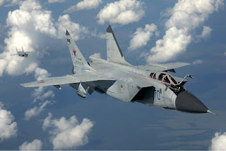 Pesawat Jet Mig-31 Milik Rusia cegat Pesawat Pengintai AS