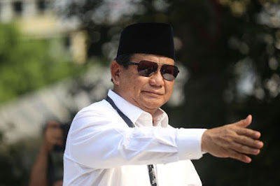 Prabowo Mengirim Tukang Pijat untuk Korban Gempa Sulteng