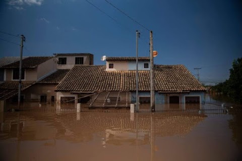 Evacuação de casas no Rio Grande do Sul é maior no Brasil em três décadas