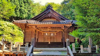 人文研究見聞録：櫛色神社（櫛色天蘿箇彦命神社） ［島根県］