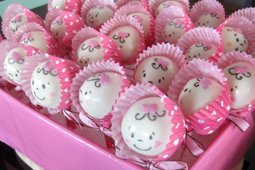 Baby'It's A Girl' Cake Pops