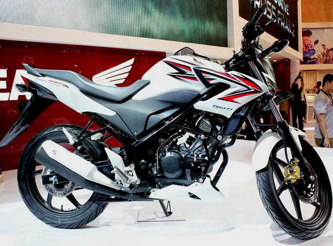 Honda CB150R  StreetFire Harga  dan Spesifikasi Gambar 
