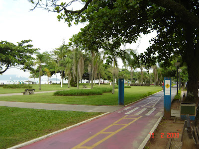 Jardins das Praias de Santos e Ciclovia. Free picture by Emilio Pechini