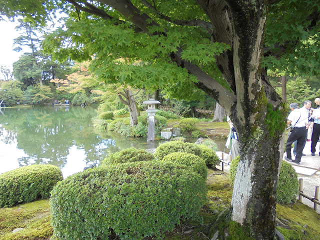 金沢兼六園の徽軫灯籠