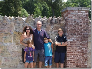 As we were there a UK couple also struggled to get a family photo, so we just exchanged cameras.