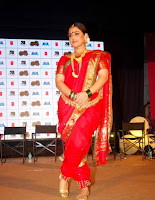 vidya balan hot saree pics