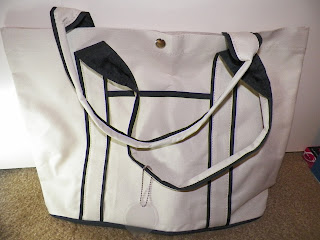 Tote_Bag_With_Front_Pocket_By_Sacko.jpg 