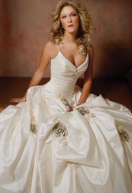 Best Seller of Cosmobella Wedding Gown