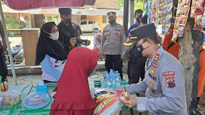 Gandeng KNPI, Kapolres Sragen Salurkan 150 Paket Beras Bansos dari Kapolda, Bagi Tukang Becak, Pedagang Kaki Lima