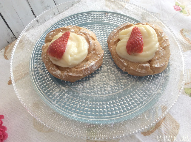 zeppole-con-crema-pastelera-fresa