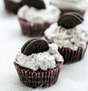 vegan oreo cupcake