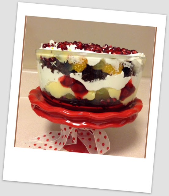 how to showcase the best for a cake that is broken or has gone thru some disaster use it to make a cake trifle that will get the wow and so quick to make also it is a very good dessert when u r out of time