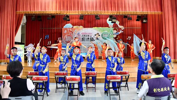 ▲靜修國小太鼓隊表演。（記者林明佑攝）