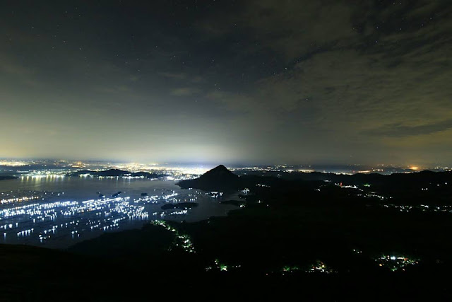 foto citylight lampu kota di gunung lembu