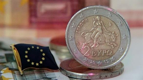 Capital Economics: Ήρθε η ώρα να πέσουν λεφτά από το ελικόπτερο;