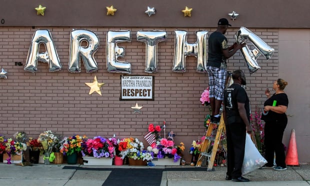 Memorial for Queen of Soul Aretha Franklin outside the New Bethel Baptist Church before her body arrives for a public viewing in Detroit, Michigan, on 30 August