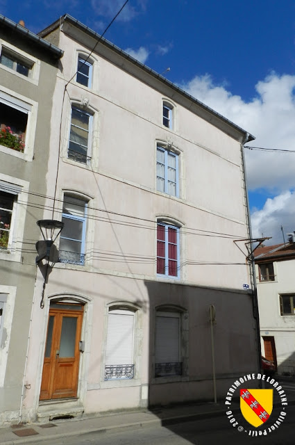 TOUL (54) - Rue du Baron Louis : Maison aux têtes (XVIIIe siècle)