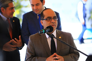 Ministro Oscar Hugo López