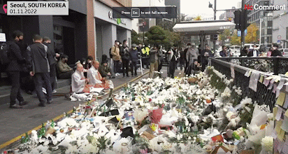 un autel improvisé à Séoul en hommage aux victimes de la bousculade d’Halloween survenue à Itaewon