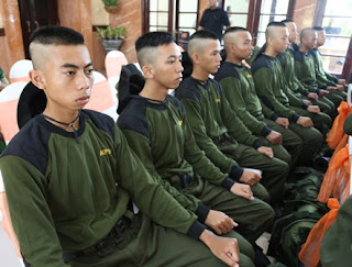 foto 16 remaja surabaya yang lolos seleksi di PT Garuda Indonesia