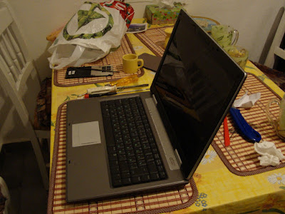 Ноутбук ASUS z99 с отремонтированной крышкой