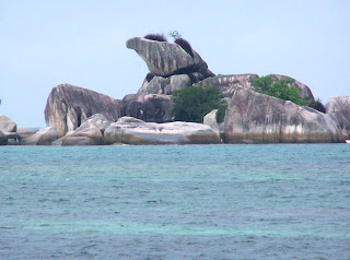 [pantai tanjung kelayang]